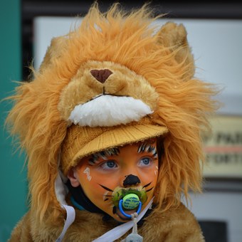 Verkleedkleding tweedehands kinderkleding carnaval Utrecht leeuw